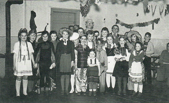 Datei:Kinder 1954.png