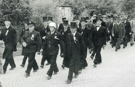 Datei:Gemeinderat 1953 Feuerwehrfest.png