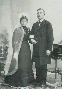 Der „Bäckenbauer" Andreas Voag mit seiner Braut Sofia, geb. Nagl (1903)