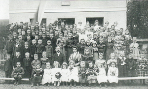 Schulkinder 1910.png