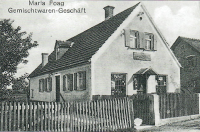 „Spezerei und Schnittwaren Maria Foag" um 1930. Persil-Werbung durfte schon damals nicht fehlen.